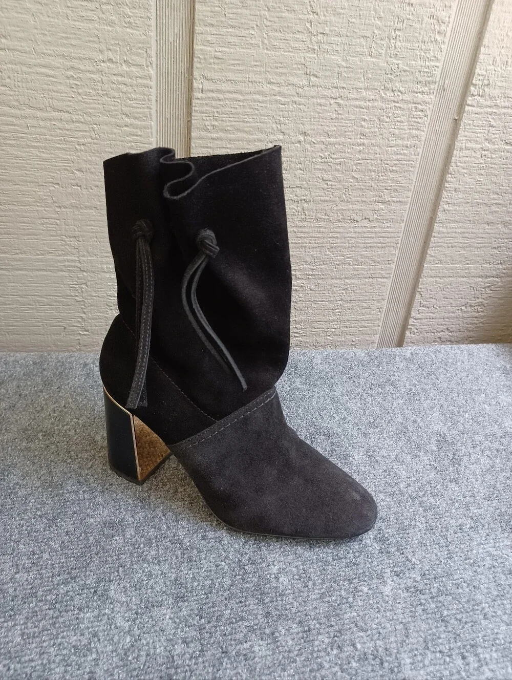 Tory Burch GIGI 85 MM Suede Slouch Knot Boot Size 7 Women In Black Quiet Luxury
